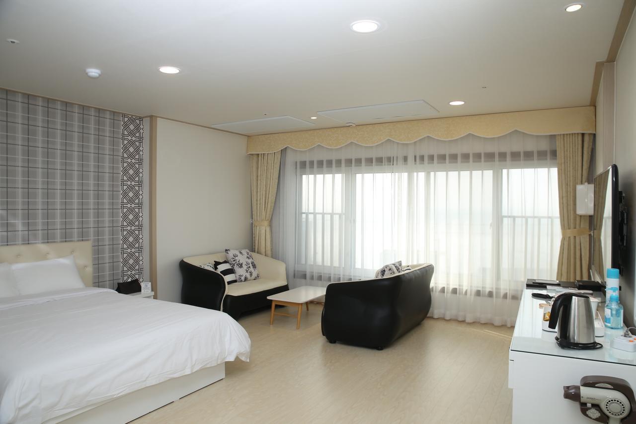 Daebudo Tourist Hotel Ансан Экстерьер фото